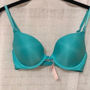 Victoria’s Secret push-up Bra✨
